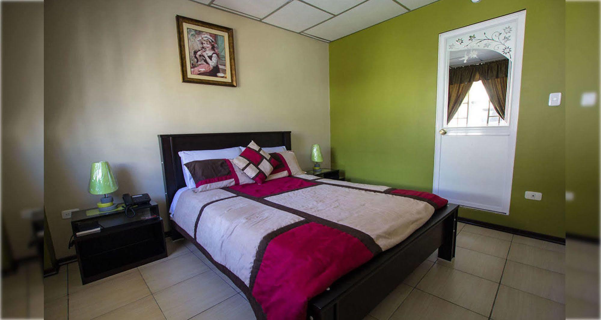 Hotel Las Gardenias Cuenca Eksteriør billede